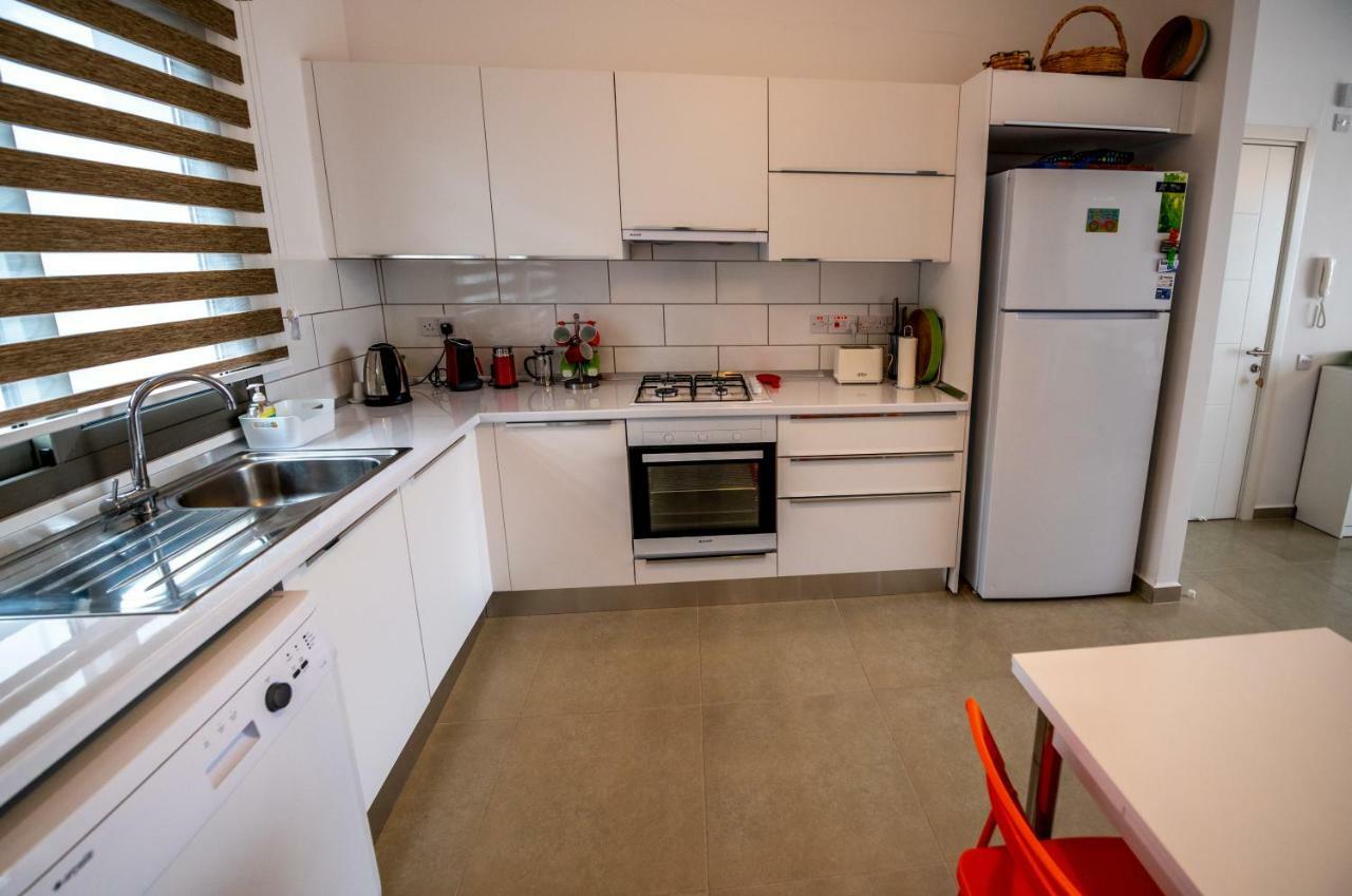 Milos Park Home - Alsancak  Karavas  Dış mekan fotoğraf